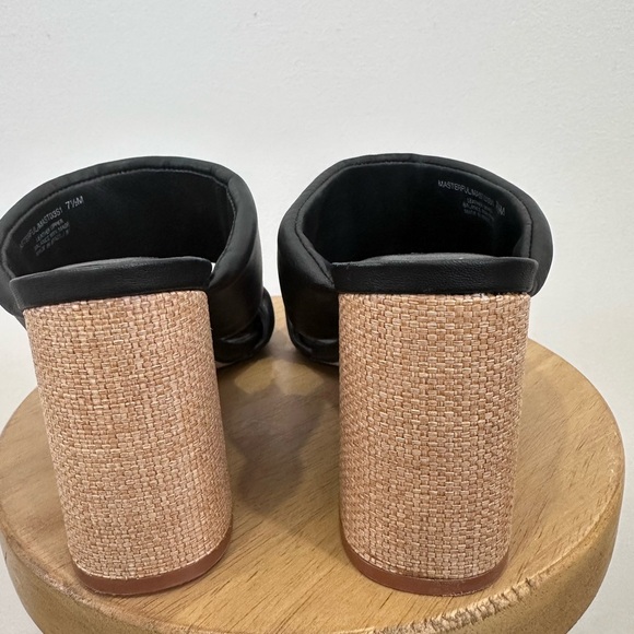 Steve Madden Black and Tan Mules with Chunky Heel - Size 7.5 - Picture 5 of 11